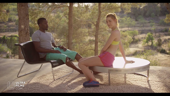 UltraFilms.17.08.30.Anny.Aurora.Shadow.Of.Big.mp4