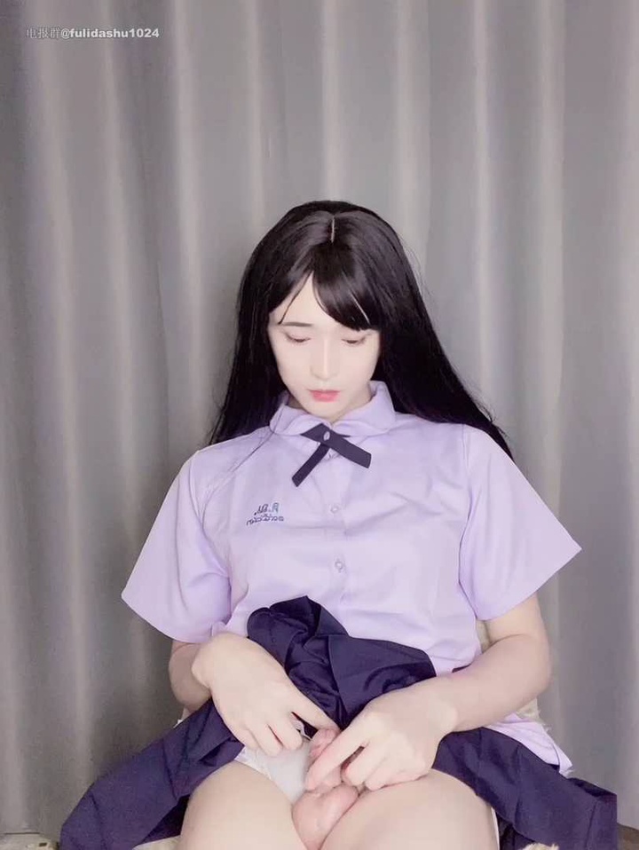 02（闺房の精）日本男娘高中生的日常@小棒棒会流精.mp4