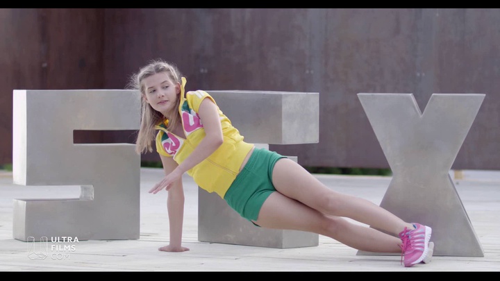 UltraFilms.17.08.09.Anna.Tatu.Seduction.Queen.mp4