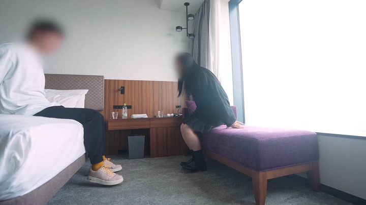 [myfans]【1ヶ月前に高○を卒業したばかりのKちゃん（18歳）と卒業記念に制服えっち】（2時間27分）  前回、現 役 生のうちに会いに来てくれたKちゃん（18歳）。.mp4