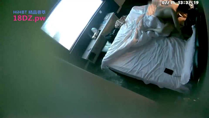 新春特輯：S級尤物與同事開房浴後互舔激烈啪啪誘惑呻吟 紋身眼鏡妹穿透視情趣勾引學長女上位瘋搖內射等 14.mp4