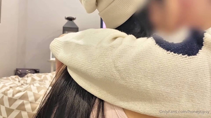 泰国淫趴皇后【honeytipsy】男女人妖通吃OF多男多女混战实录 输了电子游戏就要接受内射的惩罚！高清1080P原版首发.mp4
