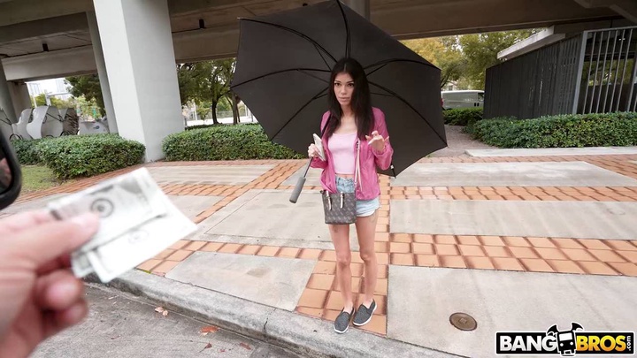 BangBus.22.03.16.Sisi.Pesos.XXX.720p.HEVC.x265.PRT.mkv