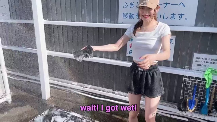 No.49 I washed my car without a bra.mp4