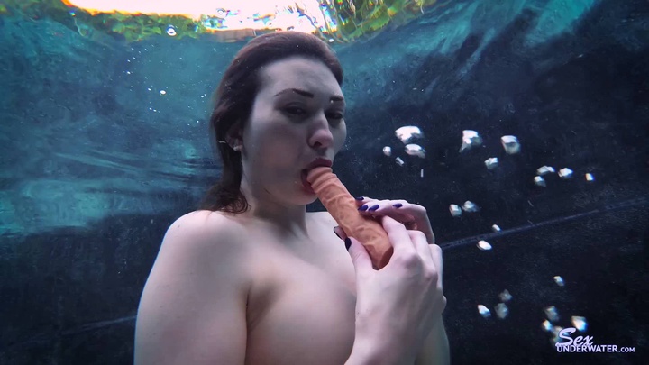 angelina_diamanti_dildo_12k.mp4