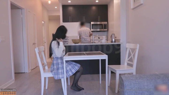[Loliiiiipop99]下面有跟棒棒糖 OnlyFans 以性换租系列 第1集.mp4