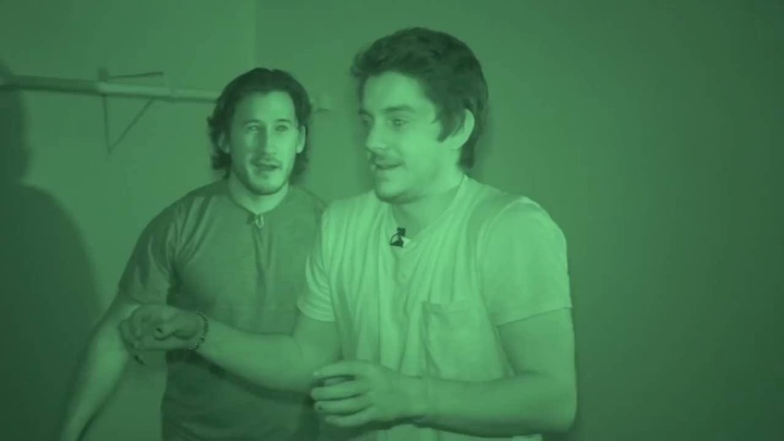 278-Playing Children’s Games in Total Darkness-20200817.mp4